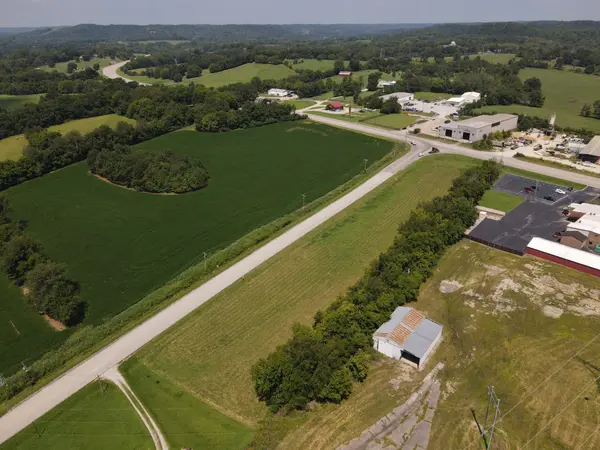 1300 Industrial Park Rd, Columbia, TN 38401