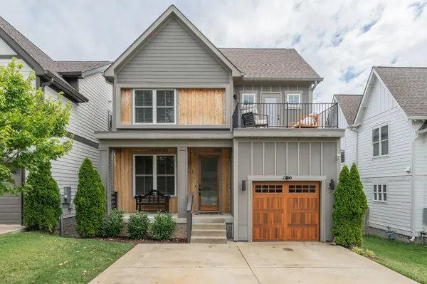 2433B Chapman Dr, Nashville, TN 37206