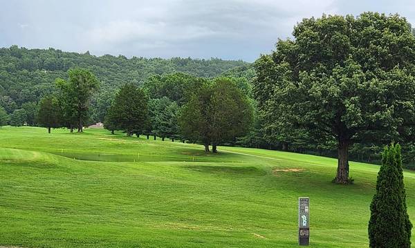 488 S Plantation Dr, Cookeville, TN 38506