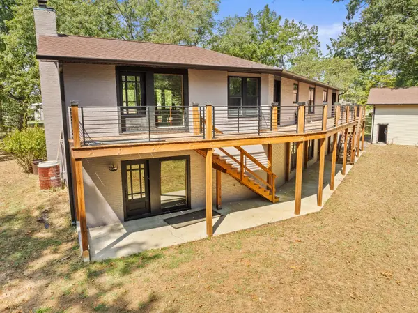 407 Flower Lane Dr, Estill Springs, TN 37330