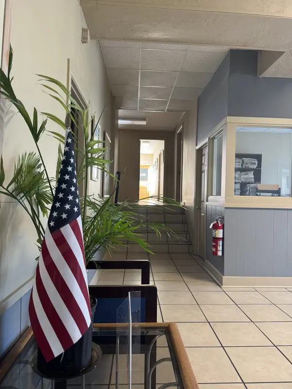 210 S Main St, Shelbyville, TN 37160