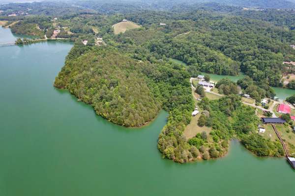 2751 Von Hill Rd, Dandridge, TN 37725
