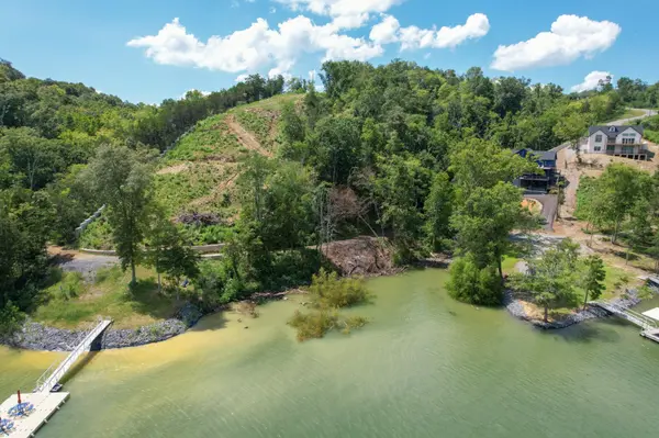 74 Clear Point, Dandridge, TN 37725