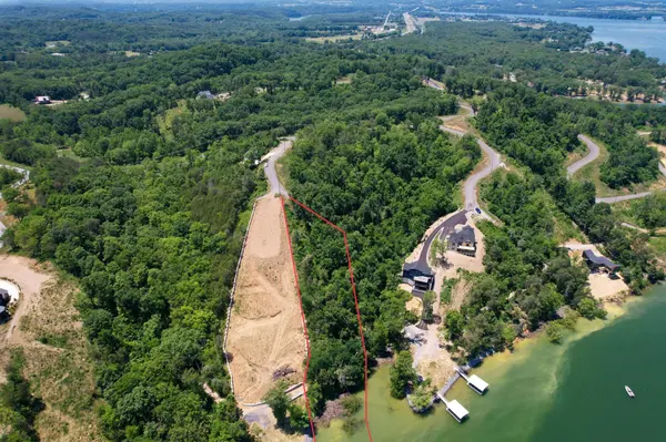 74 Clear Point, Dandridge, TN 37725