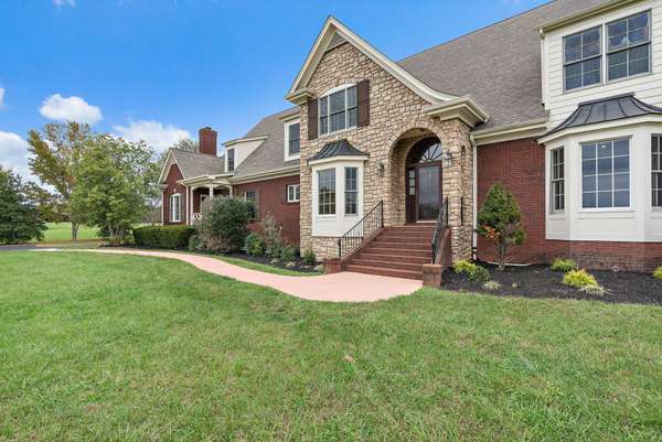 303 Middlefield Ln, Lascassas, TN 37085