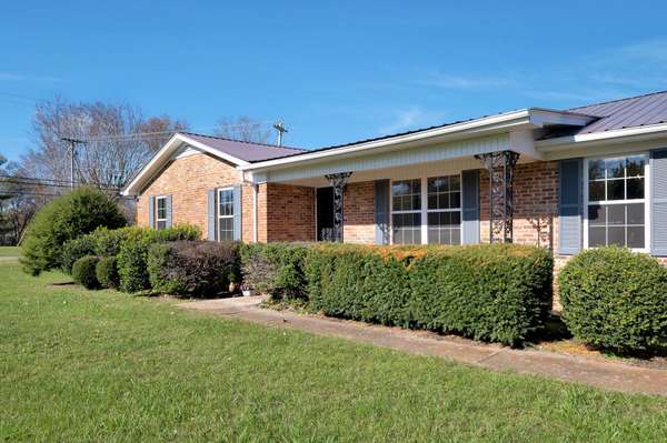 518 Hemingway Dr, Columbia, TN 38401