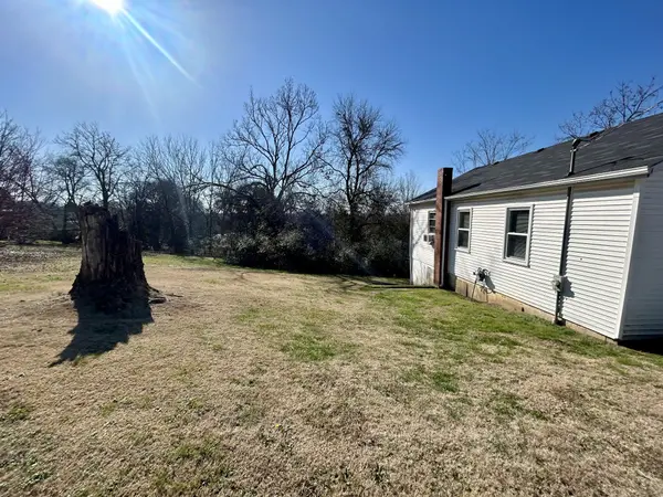 553 E Washington St, Pulaski, TN 38478