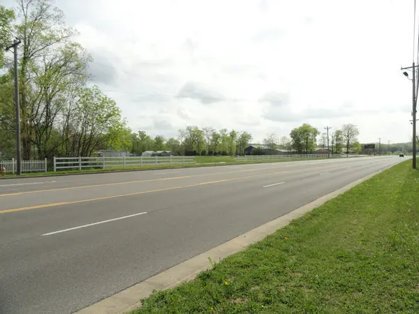 2021 Madison Street, Shelbyville, TN 37160