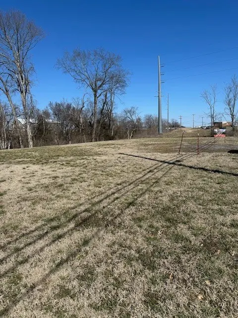 220 Rockland Rd, Hendersonville, TN 37075