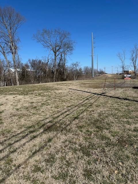 220 Rockland Rd, Hendersonville, TN 37075