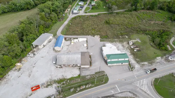 105 Hunter Ave, Carthage, TN 37030