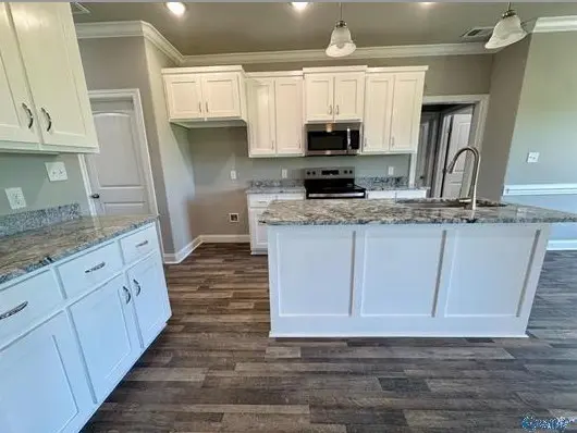 8369 State Line Rd, Taft, TN 38488