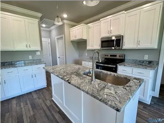 8369 State Line Rd, Taft, TN 38488