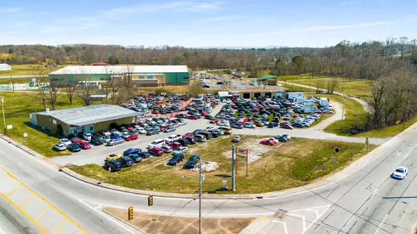 34 Woodbury Hwy, Manchester, TN 37355
