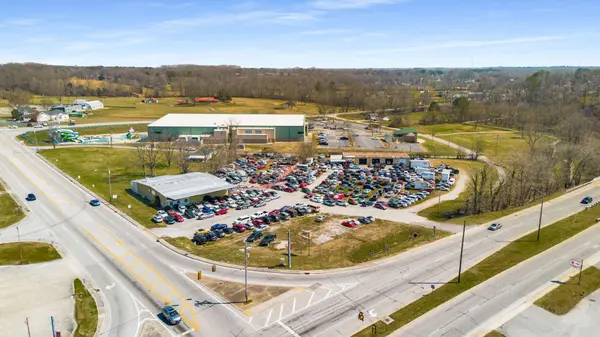34 Woodbury Hwy, Manchester, TN 37355