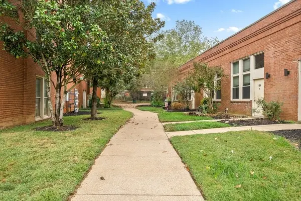 300 Greenwood Ave, Clarksville, TN 37040