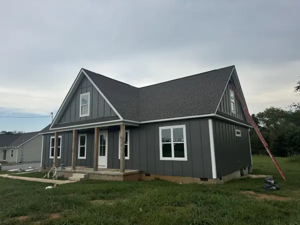 2105 Laws Hill Cr, Lewisburg, TN 37091