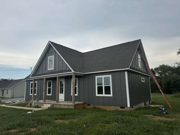 2105 Laws Hill Cr, Lewisburg, TN 37091