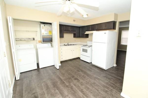 1044 Pembroke Rd #31, Oak Grove, KY 42262