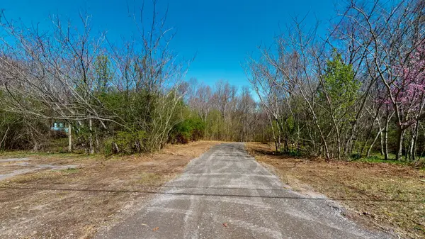 1461 Southside Rd, Southside, TN 37171