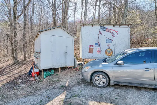 618 Old Baker Mountain Rd, Spencer, TN 38585