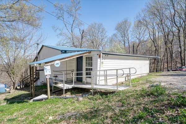 618 Old Baker Mountain Rd, Spencer, TN 38585