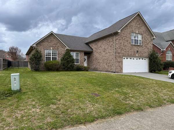 133 McKain Crossing, Hendersonville, TN 37075