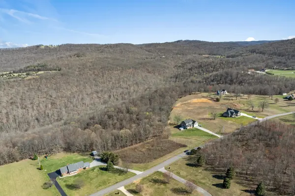 34 Brotherton Dr, Cookeville, TN 38506