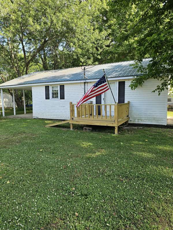 219 Vine Cir, Loretto, TN 38469