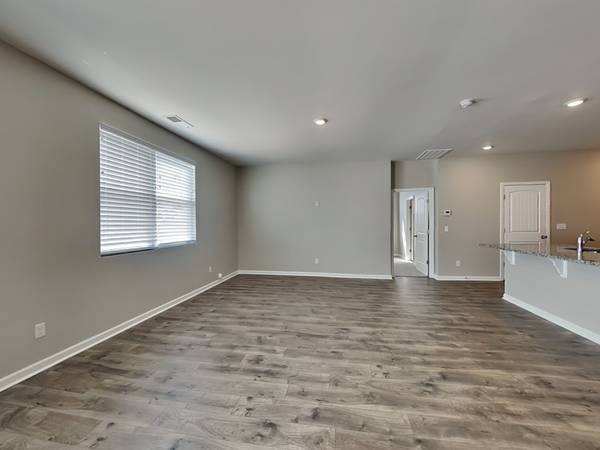 7249 Sunny Parks Dr, White House, TN 37188