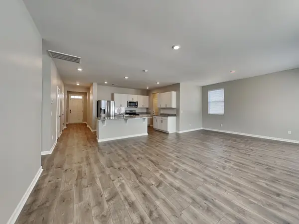 7249 Sunny Parks Dr, White House, TN 37188