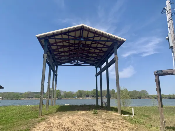 1189 River Front Dr, Clifton, TN 38425