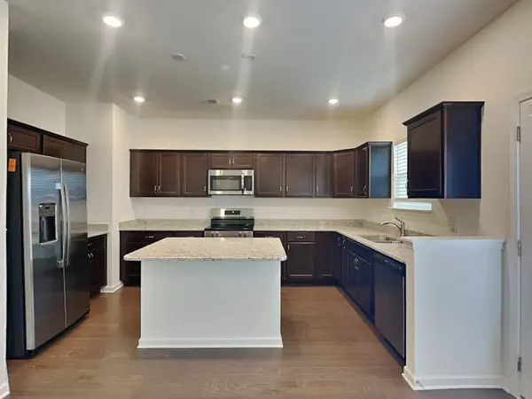 157 Crabourne Dr, White House, TN 37188
