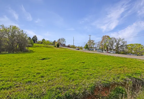 1 Church Street, Dover, TN 37058