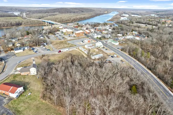 1 Church Street, Dover, TN 37058