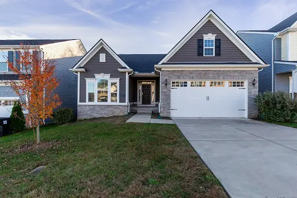 2822 Winterberry Dr, Columbia, TN 38401