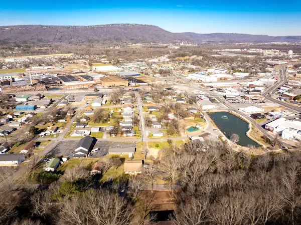 301 Dempsey Lane, Rossville, GA 30741