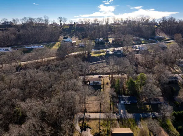 301 Dempsey Lane, Rossville, GA 30741
