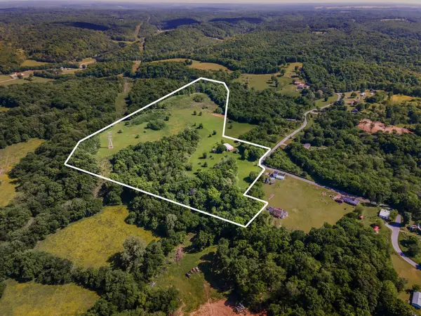 8475 Crawley Hill Rd, Mount Pleasant, TN 38474