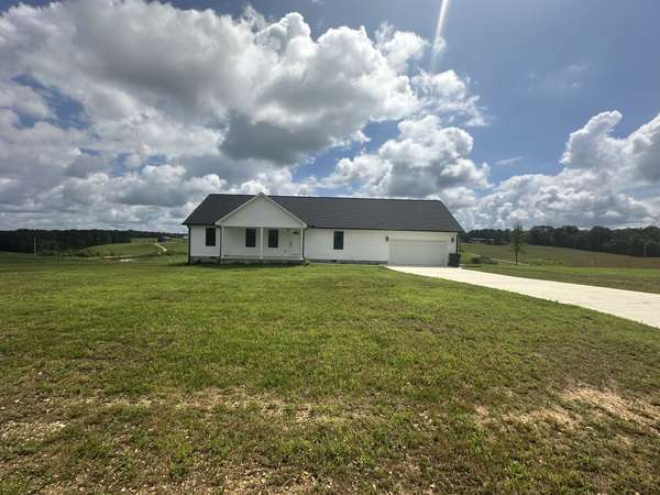 1654 Linvillle rd, Lawrenceburg, TN 38464