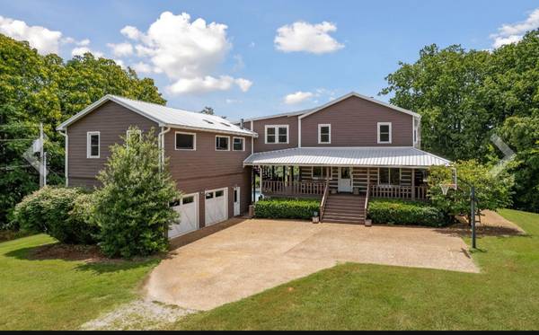 448 Dean Acre Ln, Liberty, TN 37095