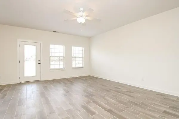 5332 Nancy Seward Dr, Murfreesboro, TN 37129