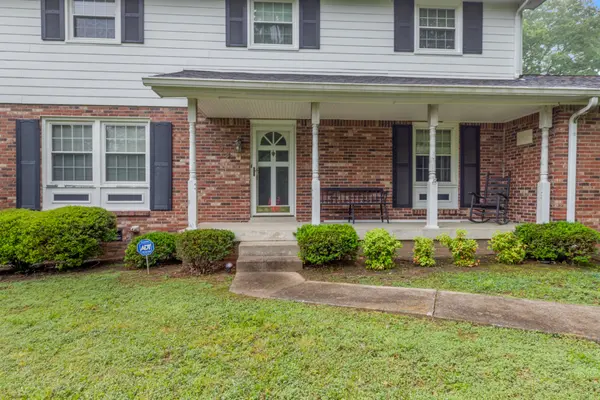 103 Forrest Hills Dr, Dickson, TN 37055