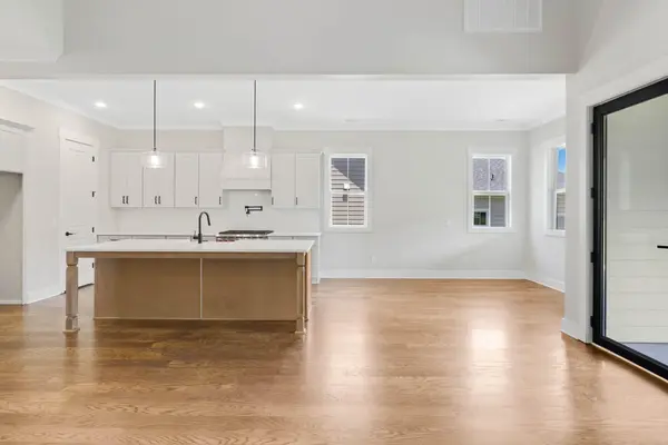 8112 Sir Oliphant Way, Ooltewah, TN 37363