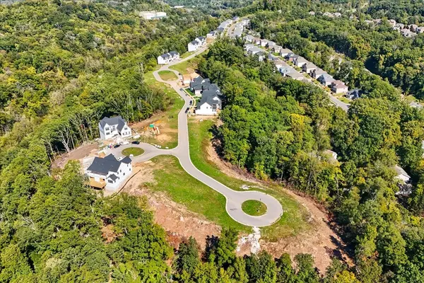 820 Summit Oaks Ct, Nashville, TN 37221