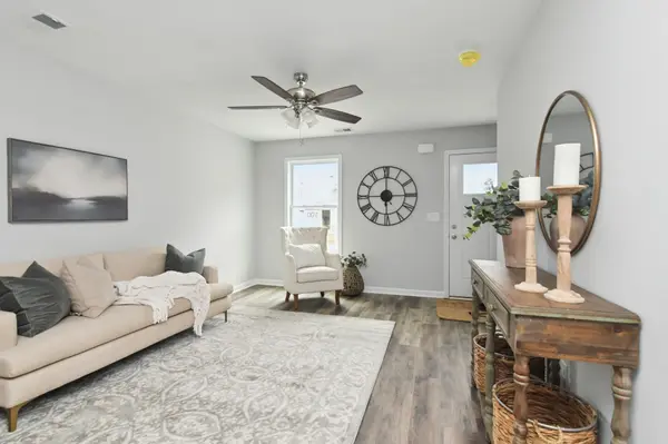 100 Henry Dr #605, Burns, TN 37029