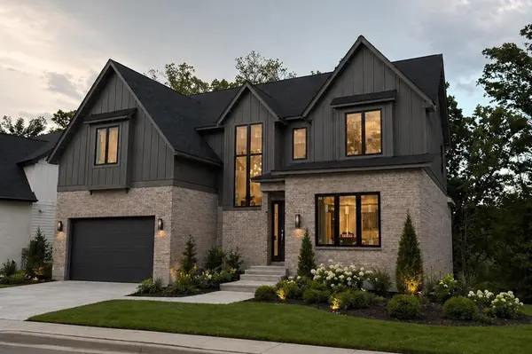 811 Summit Oaks Ct, Nashville, TN 37221