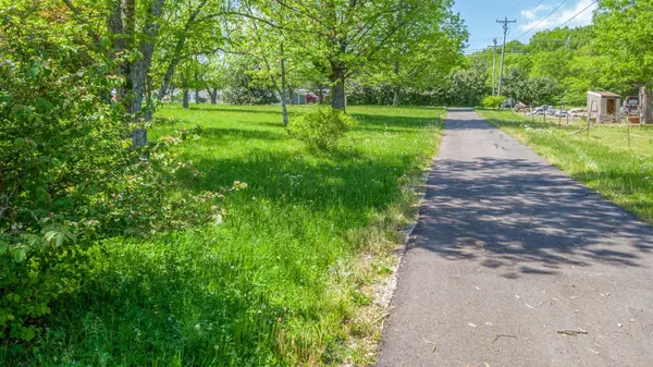 7364 Nolensville Rd, Nolensville, TN 37135
