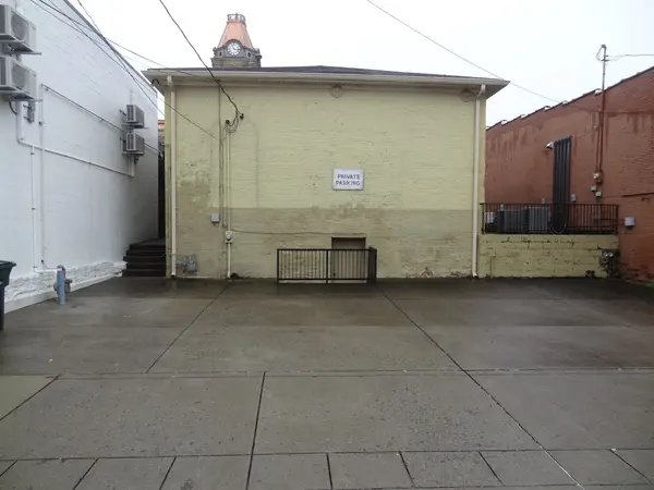 429 West Court Sq, Springfield, TN 37172