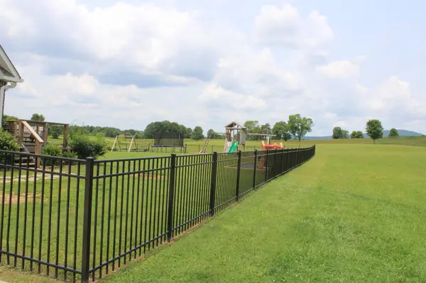 400 Collins Run, Mcminnville, TN 37110